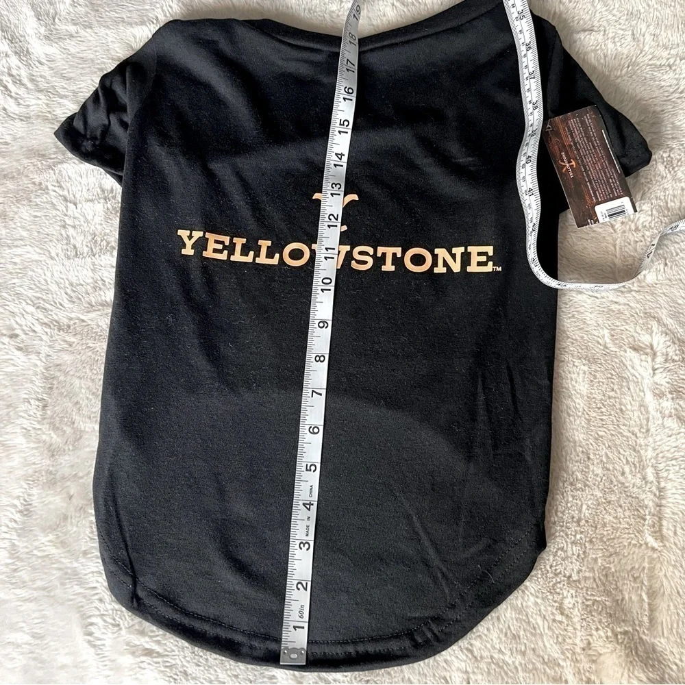 NWT Yellowstone dog T-Shirt size XL